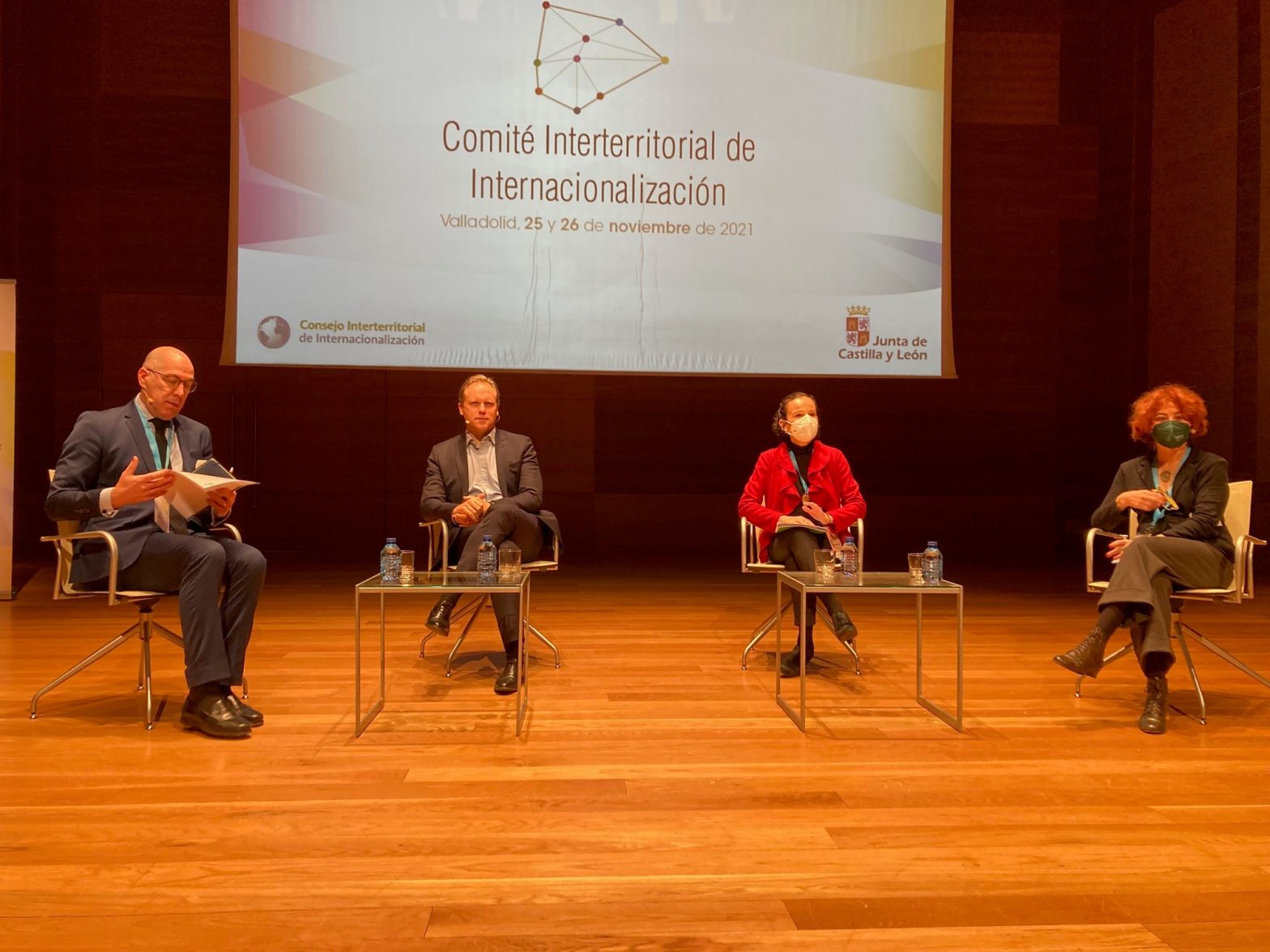 Imagen de la inauguración del Consejo Interterritorial con los 4 ponentes